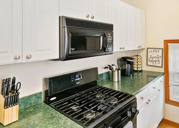 Charming In Dt - Near Naval Base * Либертивилл